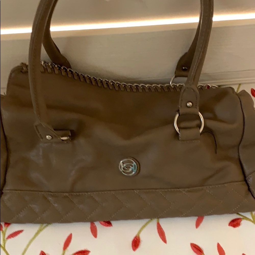 Hand bag